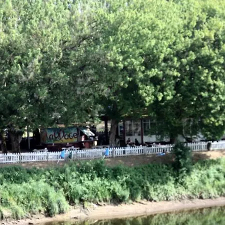 L'escale Hébergement de vacances Castillon-la-Bataille