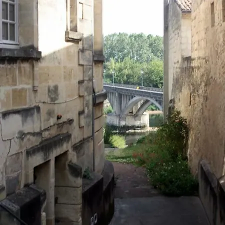 L'escale * Castillon-la-Bataille