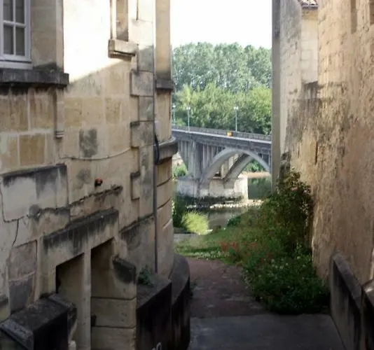 L'escale * Кастийон-ла-Батай